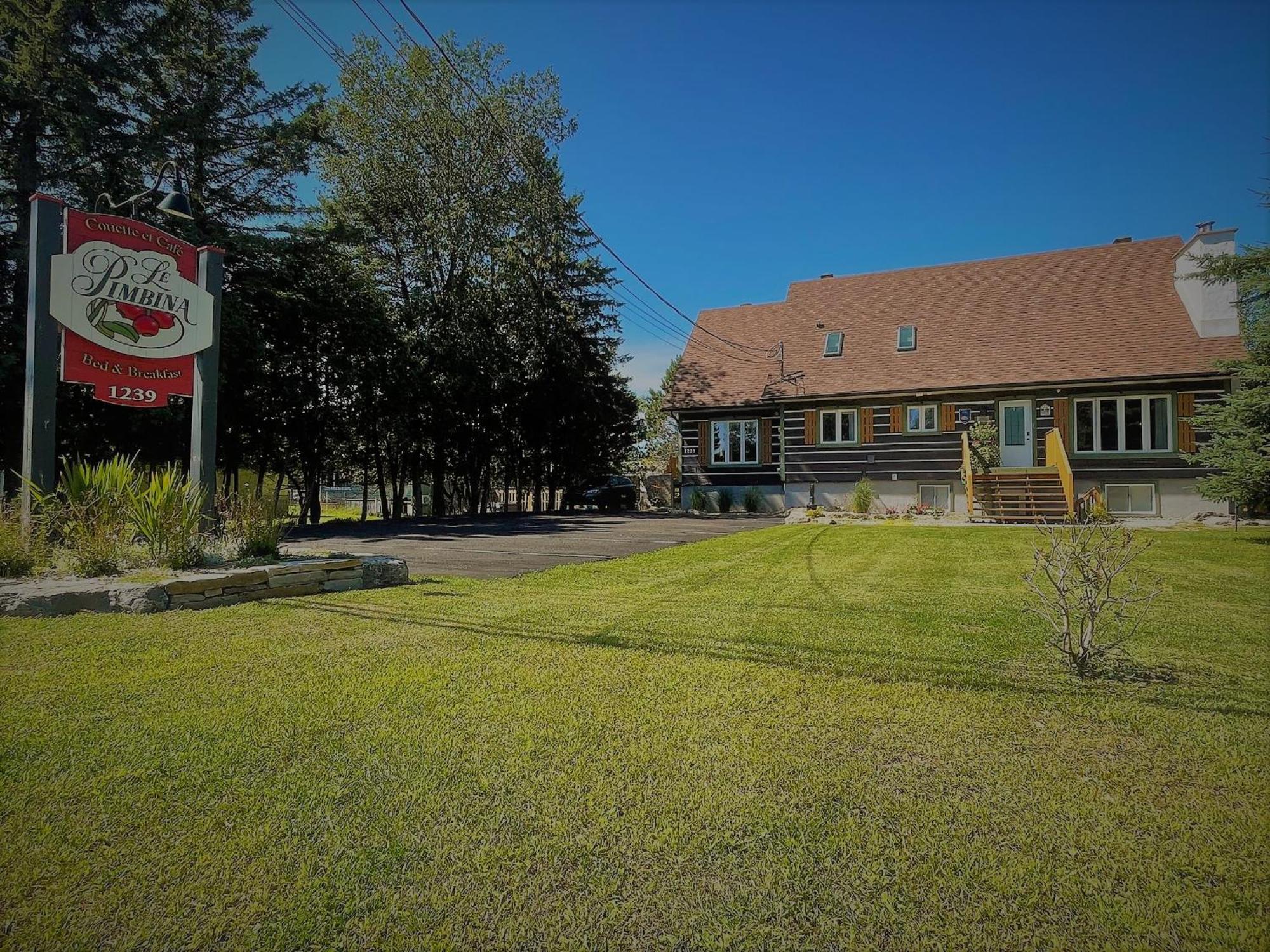 Bed and Breakfast Le Pimbina Мон-Трамблан Экстерьер фото